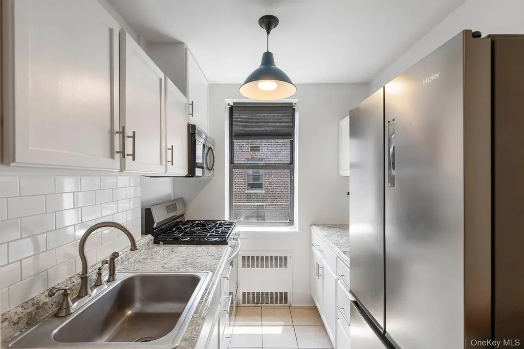 2420 Morris Avenue Bronx NY 10468
