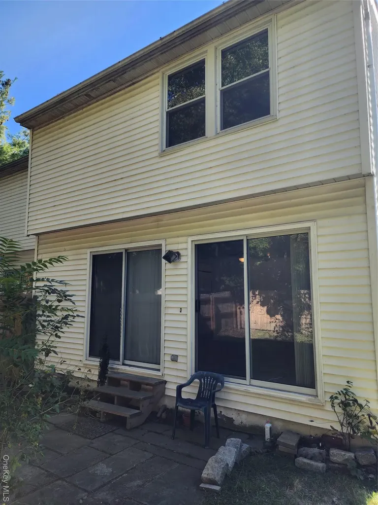 3 Harbor Hill Court Beacon NY 12508