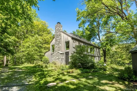 176 Schoolhouse Road Staatsburg NY 12580