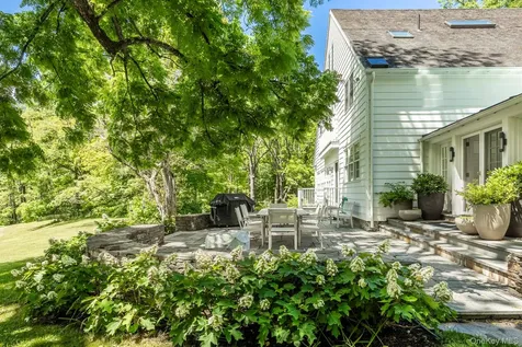 176 Schoolhouse Road Staatsburg NY 12580