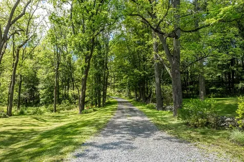 176 Schoolhouse Road Staatsburg NY 12580