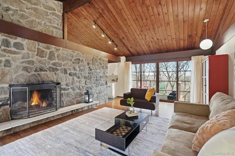 16 Park Hill Terrace Dobbs Ferry NY 10522