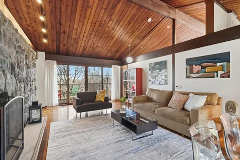 16 Park Hill Terrace Dobbs Ferry NY 10522