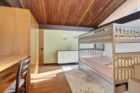 16 Park Hill Terrace Dobbs Ferry NY 10522