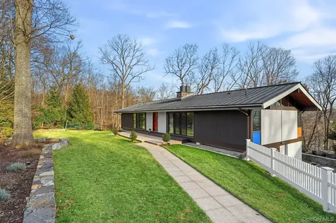 16 Park Hill Terrace Dobbs Ferry NY 10522