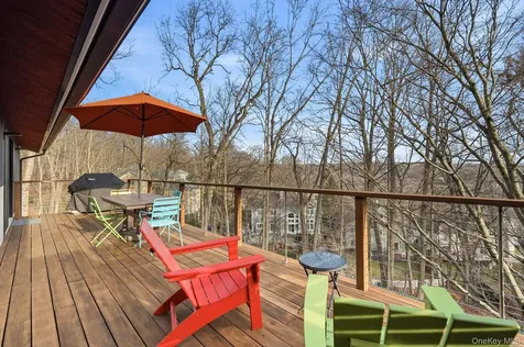 16 Park Hill Terrace Dobbs Ferry NY 10522