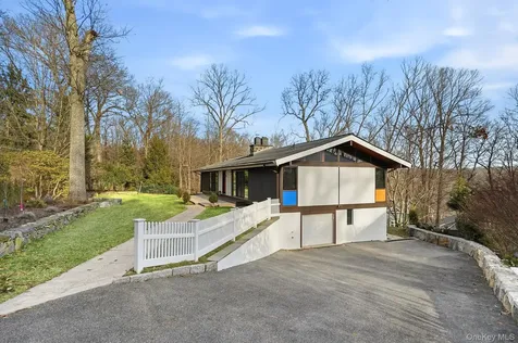 16 Park Hill Terrace Dobbs Ferry NY 10522