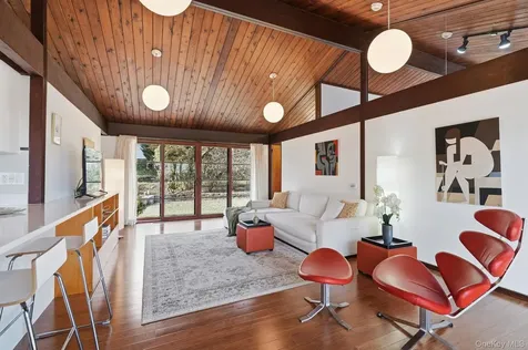 16 Park Hill Terrace Dobbs Ferry NY 10522