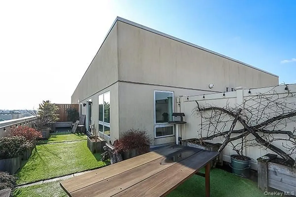 6334 Fresh Pond Road Ridgewood NY 11385