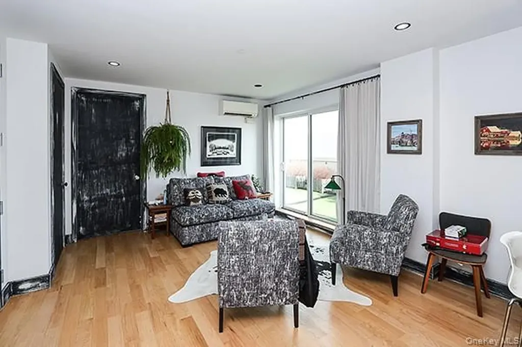 6334 Fresh Pond Road Ridgewood NY 11385