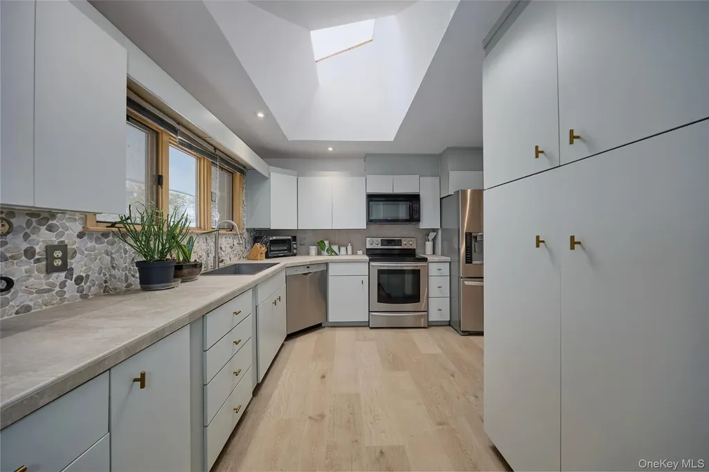 90 Cedar Avenue Poughkeepsie NY 12603
