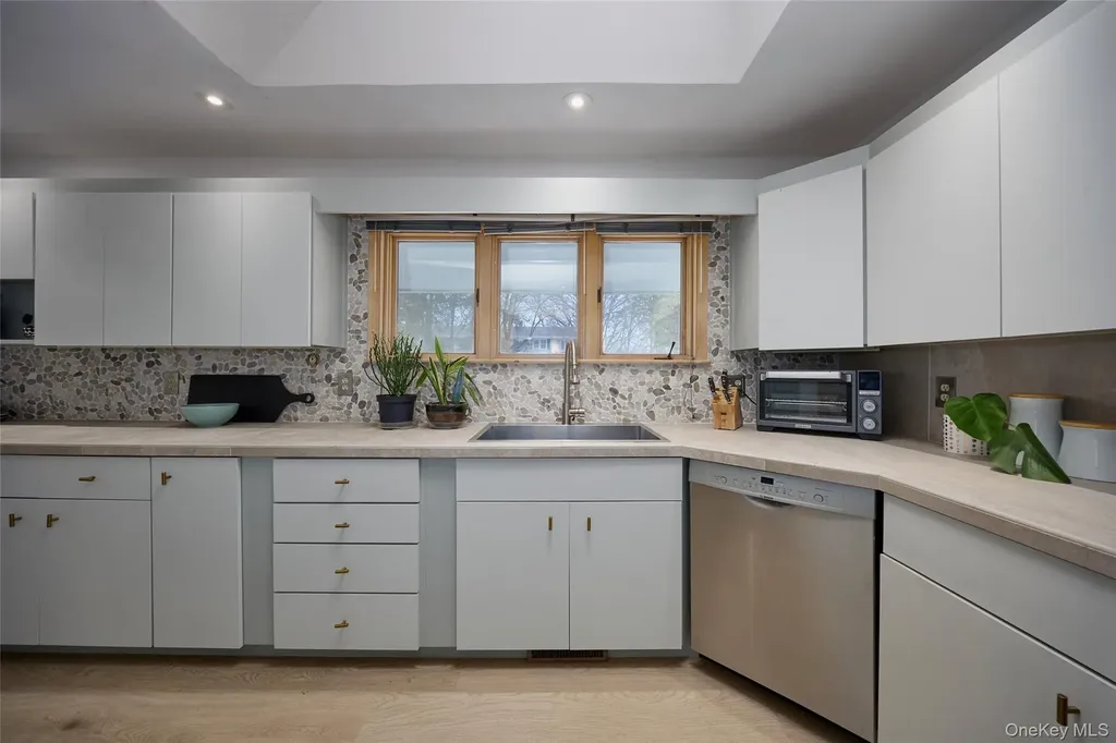 90 Cedar Avenue Poughkeepsie NY 12603