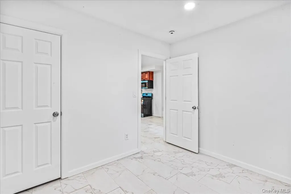 953 E 217th Street Bronx NY 10469