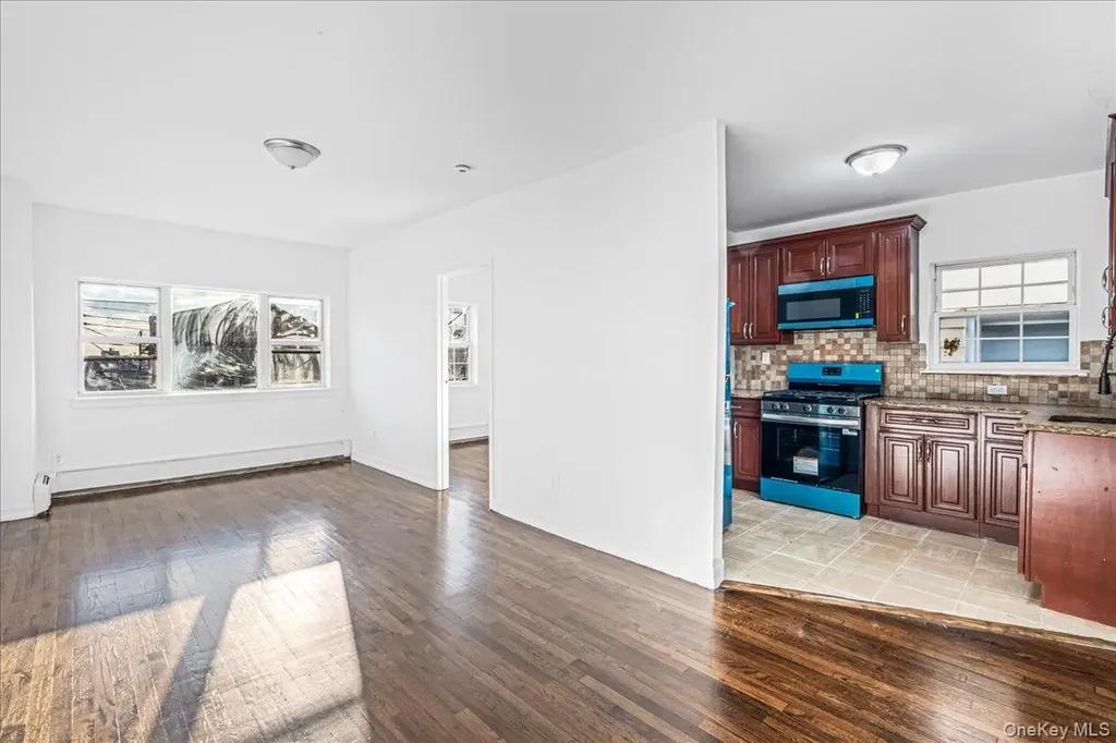 953 E 217th Street Bronx NY 10469