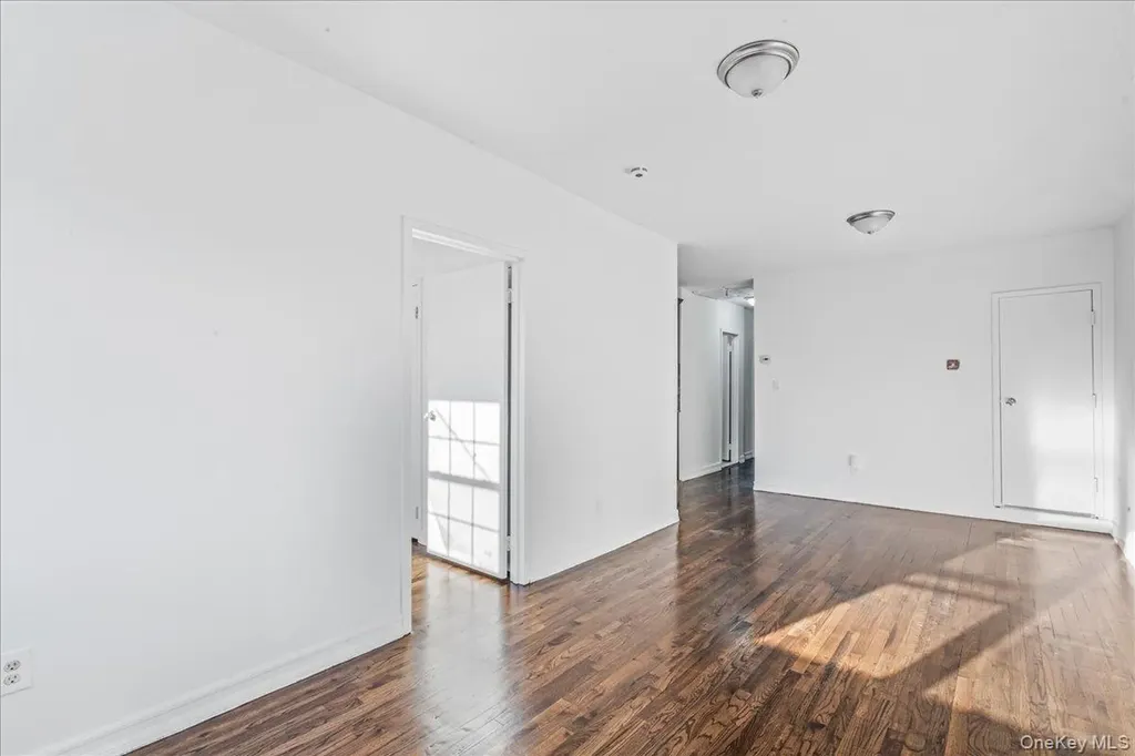 953 E 217th Street Bronx NY 10469