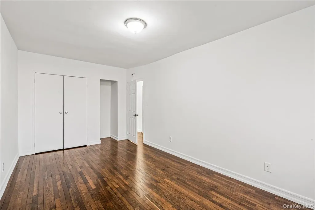953 E 217th Street Bronx NY 10469
