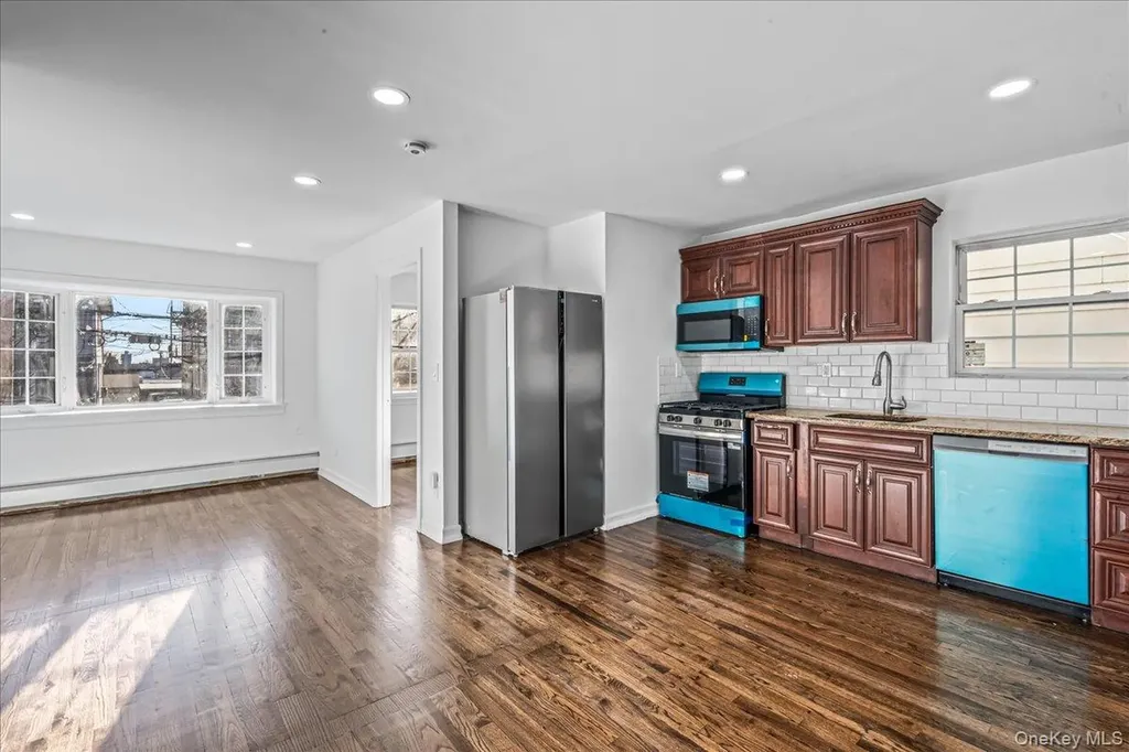953 E 217th Street Bronx NY 10469