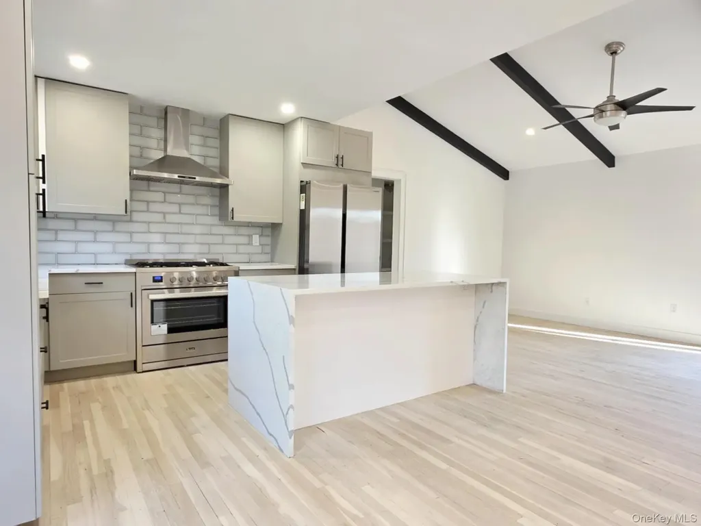 185 Wakeman Road Hampton Bays NY 11946