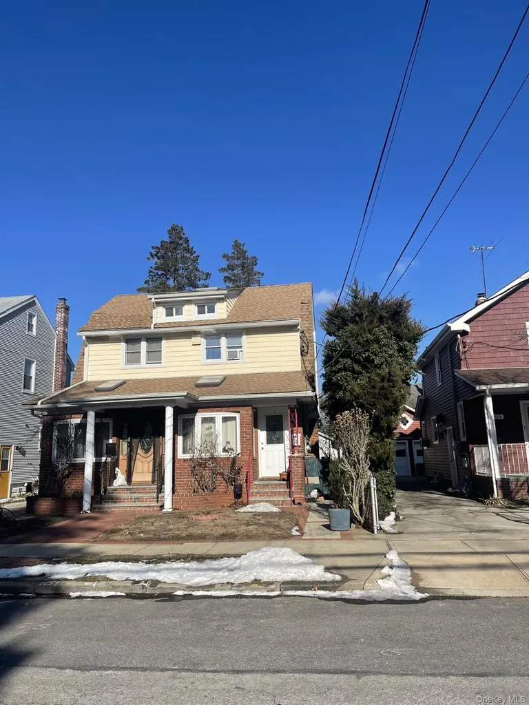 103 E Saint Marks Place Valley Stream NY 11580