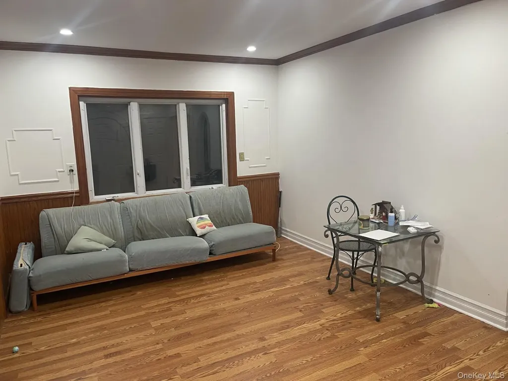 103 E Saint Marks Place Valley Stream NY 11580