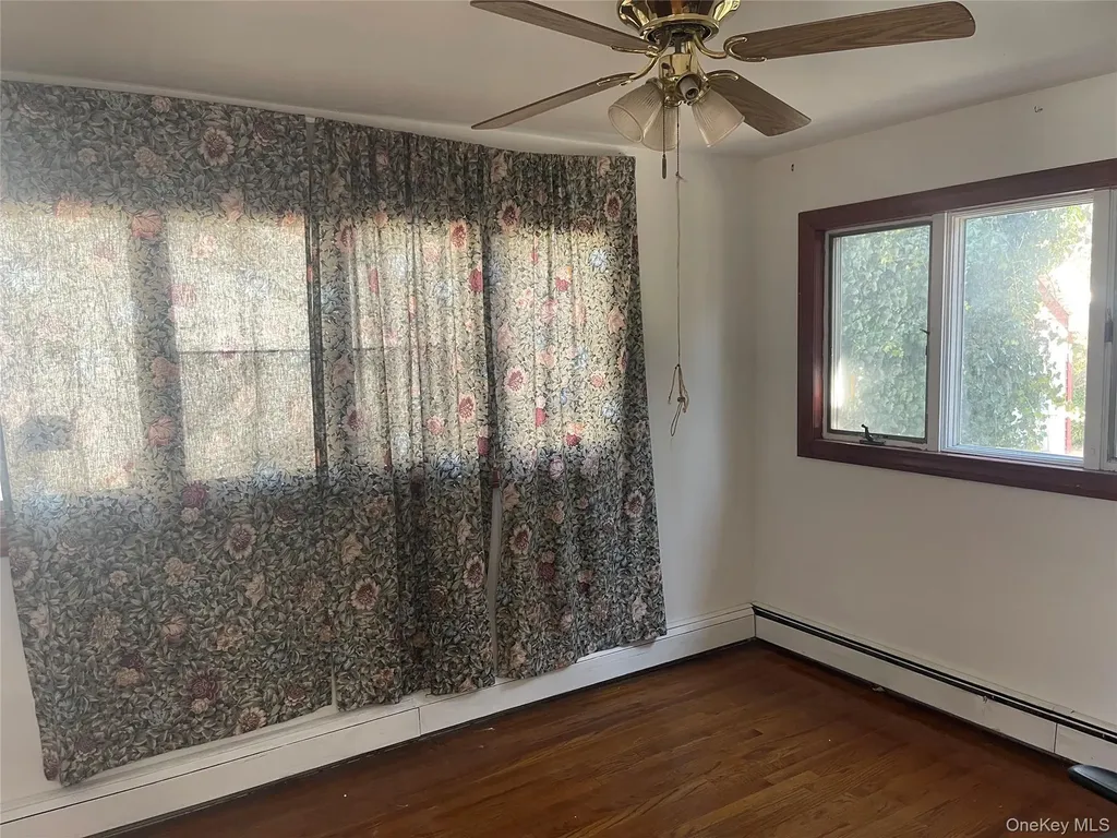 103 E Saint Marks Place Valley Stream NY 11580