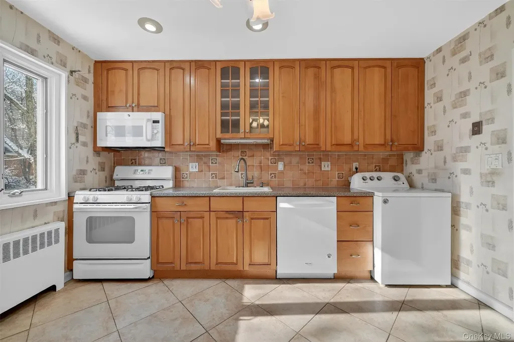 47 Lawrence Drive White Plains NY 10603