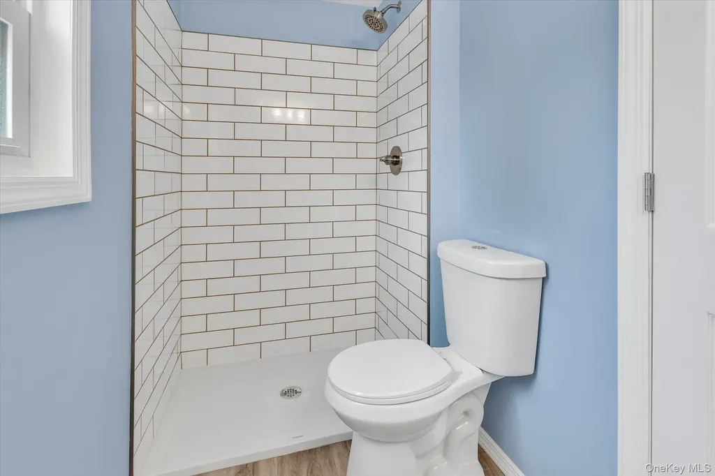 525-183 Riverleigh Avenue Riverhead NY 11901