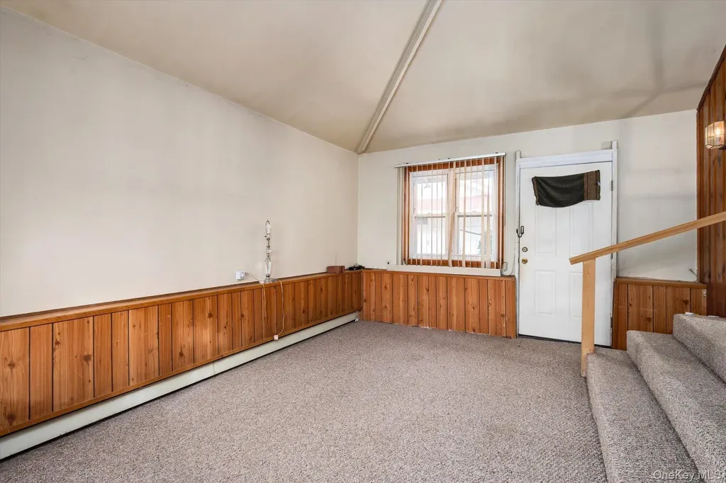 140 Park Avenue Roosevelt NY 11575