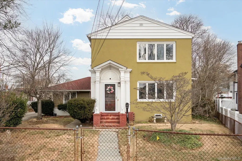 140 Park Avenue Roosevelt NY 11575