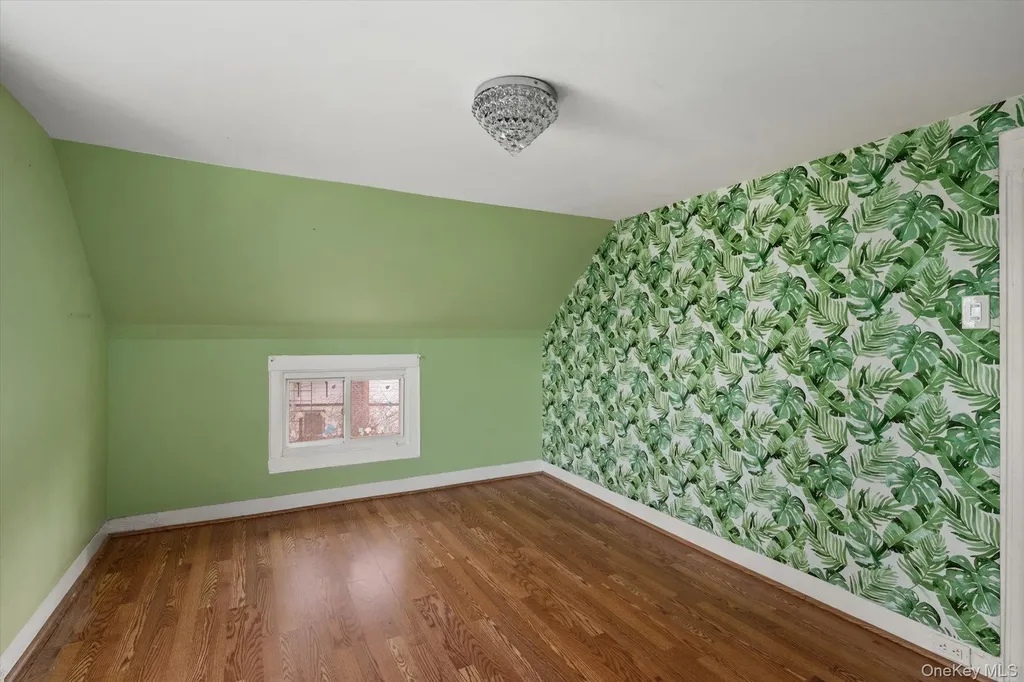 140 Park Avenue Roosevelt NY 11575