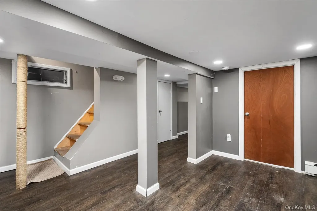 140 Park Avenue Roosevelt NY 11575