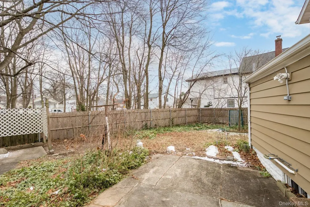 140 Park Avenue Roosevelt NY 11575