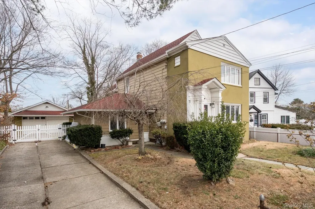 140 Park Avenue Roosevelt NY 11575