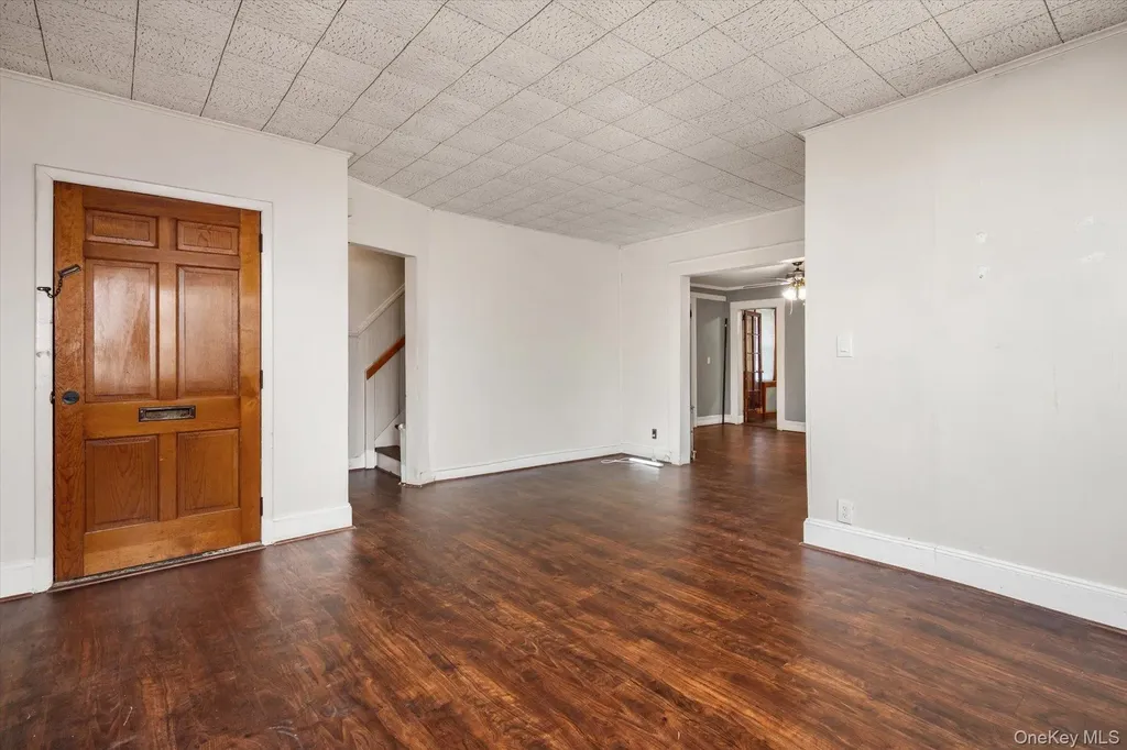 140 Park Avenue Roosevelt NY 11575