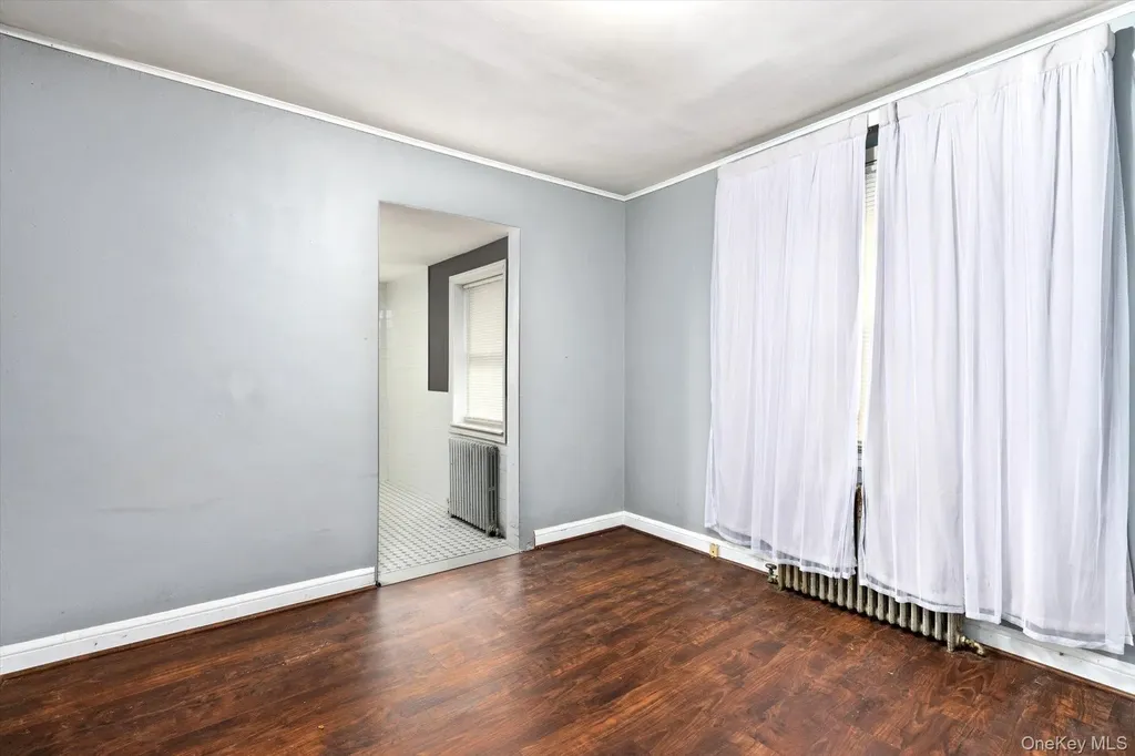 140 Park Avenue Roosevelt NY 11575