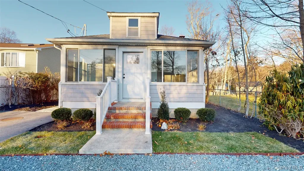 16 Highland Road Rocky Point NY 11778