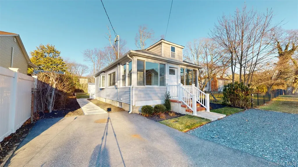 16 Highland Road Rocky Point NY 11778