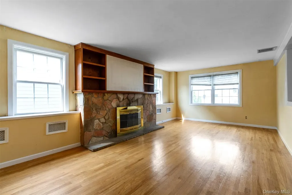 89 Devoe Avenue Yonkers NY 10705