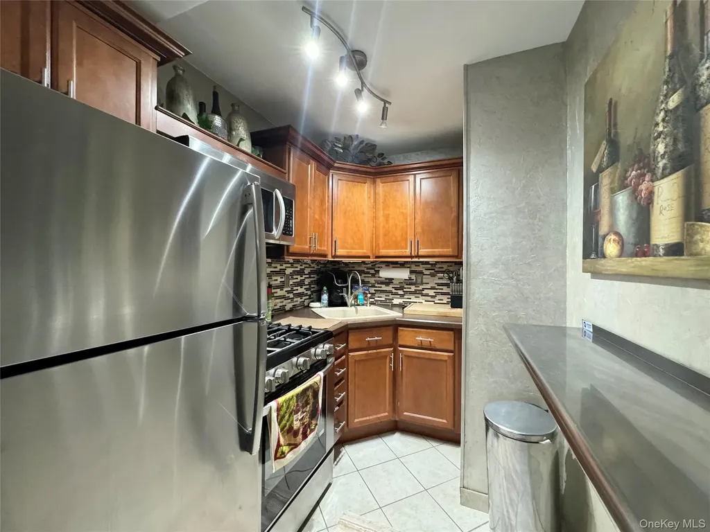 84-09 155th Avenue Howard Beach NY 11414
