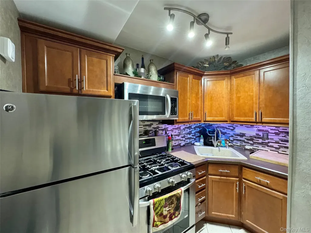 84-09 155th Avenue Howard Beach NY 11414