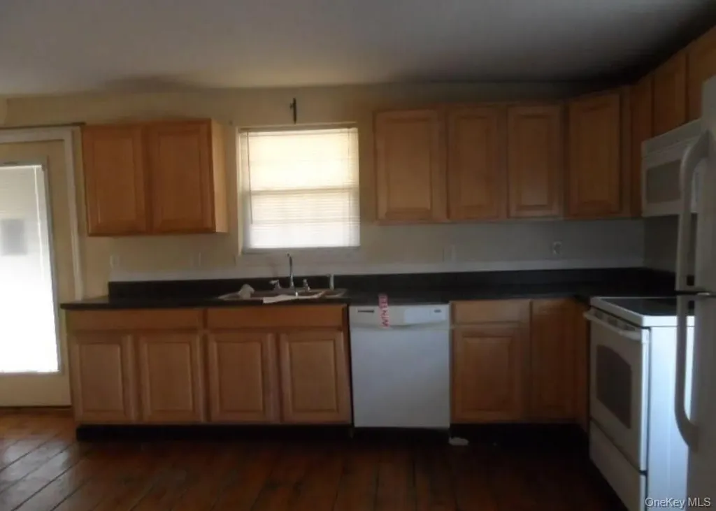 19 Old Post Road Esopus NY 12429
