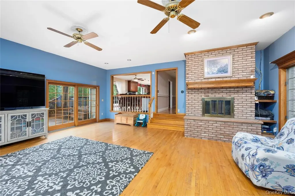 17 Stonegate Drive Hyde Park NY 12538