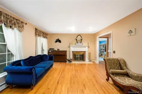 17 Stonegate Drive Hyde Park NY 12538