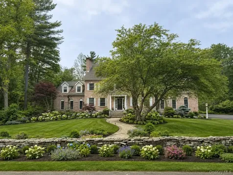17 Stonegate Drive Hyde Park NY 12538