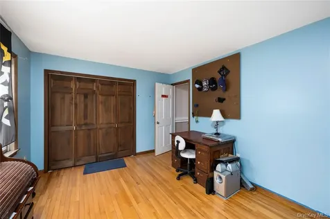 17 Stonegate Drive Hyde Park NY 12538