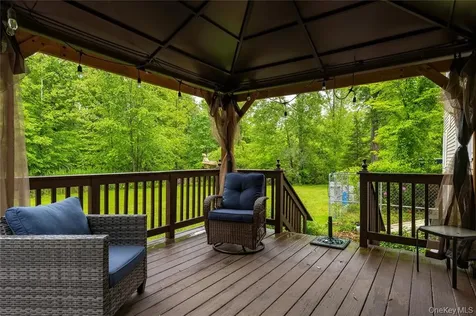 17 Stonegate Drive Hyde Park NY 12538