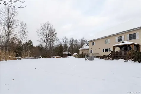 17 Stonegate Drive Hyde Park NY 12538