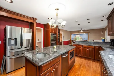 17 Stonegate Drive Hyde Park NY 12538