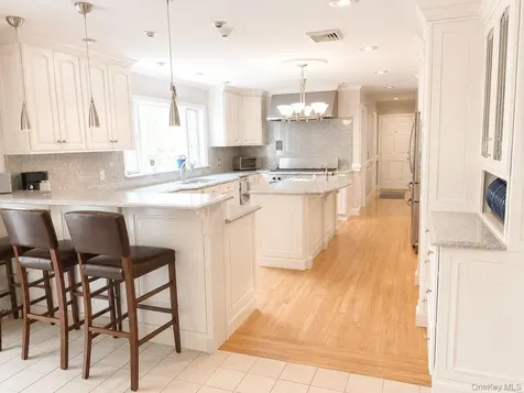 17 Stonegate Drive Hyde Park NY 12538