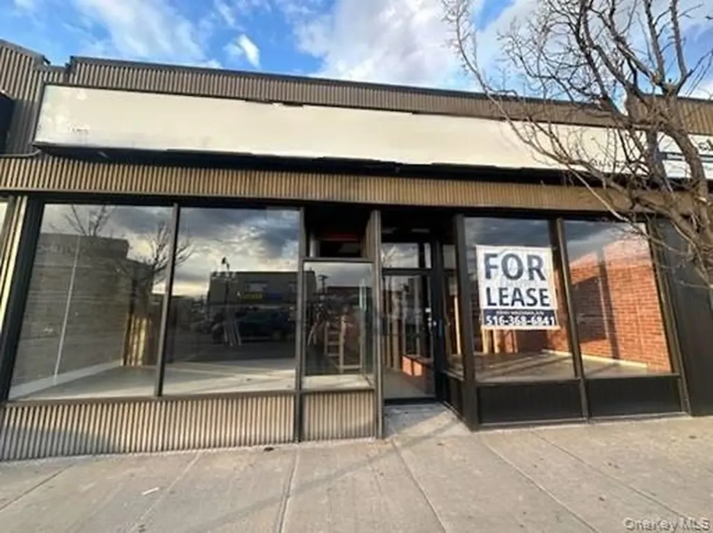 420 Sunrise Highway Lynbrook NY 11563